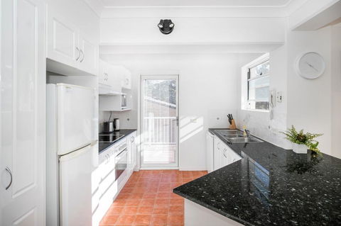 Beach Side Holiday Apartment - Sunshine Coast Tourism 2