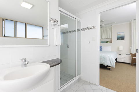 Beaches International - Sunshine Coast Tourism 1