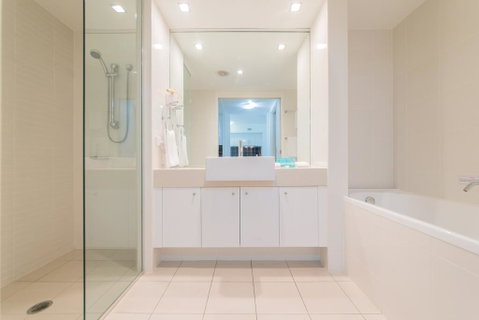 Beaches On Lammermoor Apartments - Sunshine Coast Tourism 2