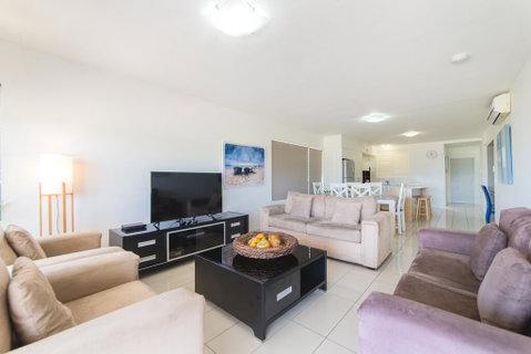 Beaches On Lammermoor Apartments - Sunshine Coast Tourism 1