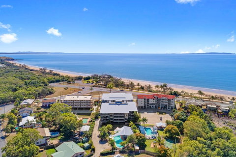 Beaches On Lammermoor Apartments - Sunshine Coast Tourism 0
