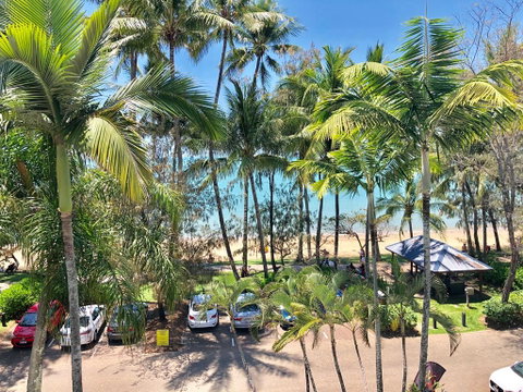 Beachfront Apartment- Paringa - Sunshine Coast Tourism 2