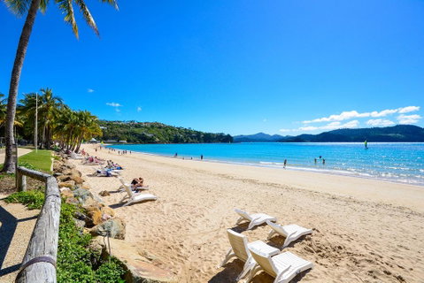 Beachfront Hamilton Island - Sunshine Coast Tourism 2