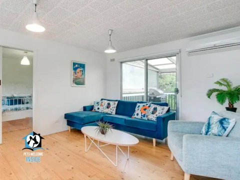 Retro Groovy Pad Pt Elliot - Sunshine Coast Tourism 2