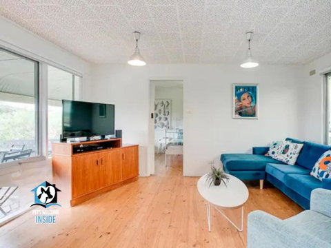 Retro Groovy Pad Pt Elliot - Sunshine Coast Tourism 1