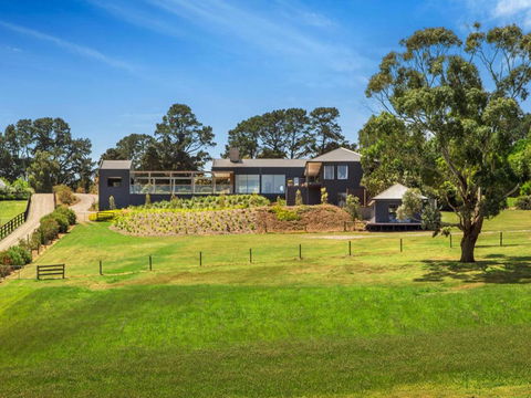 Red Hill Ridgeview Luxury Retreat - Holiday Sunshine Coast 3