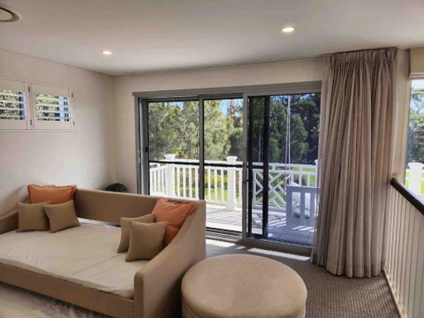 Red Sands Retreat - Sunshine Coast Tourism 1