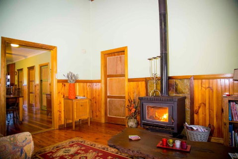 Red Tractor Retreat - Sunshine Coast Tourism 1