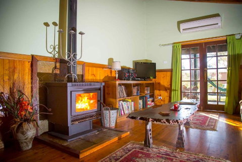 Red Tractor Retreat - Sunshine Coast Tourism 3