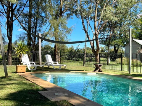 Red Tractor Retreat - Sunshine Coast Tourism 2