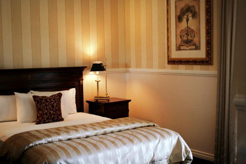 Redearth Boutique Hotel - Holiday Sunshine Coast 0