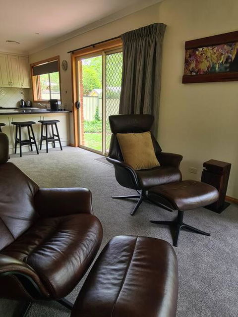 REDGUM RETREAT BRIGHT - Luxury Spa Villa - Sunshine Coast Tourism 0