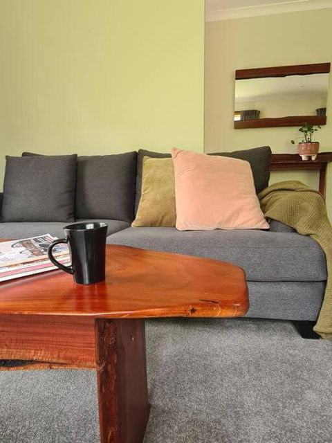 REDGUM RETREAT BRIGHT - Luxury Spa Villa - Sunshine Coast Tourism 3
