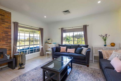 Redims Hill Cottage - Holiday Sunshine Coast 1