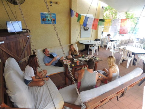 Reef Lodge Backpackers - Sunshine Coast Tourism 3