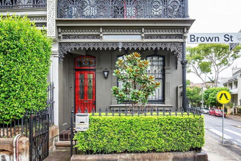 Refined Paddington Corner Terrace With Parking - Sunshine Coast Tourism 0