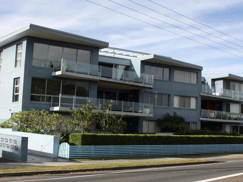 Reflections G01 On The Lake - Holiday Sunshine Coast 0