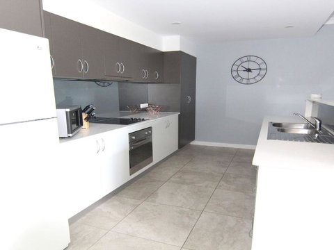 Reflections G01 On The Lake - Holiday Sunshine Coast 3