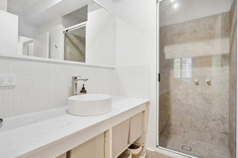 REGL20/11 - Regal In East Perth - Sunshine Coast Tourism 3