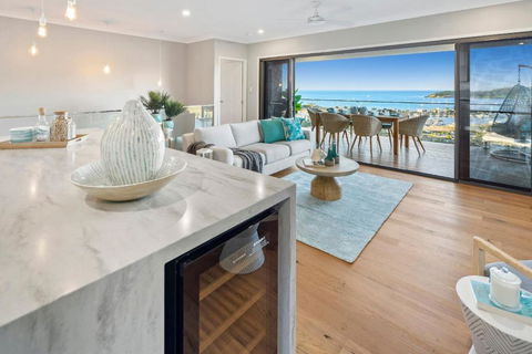 Relax & Daydream At 2 Elementa - Sunshine Coast Tourism 3