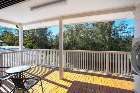 Renovated Coastal Getaway With Water Views - Holiday Sunshine Coast 1