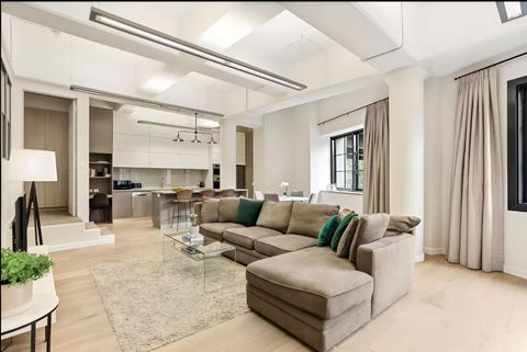 Renovated Warehouse Conversion In Heart Of Sydney - Sunshine Coast Tourism 0