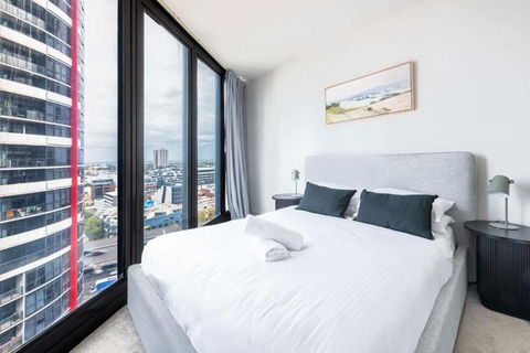 Resort Style Living 2 Bed Apt With Pool BBQ - Holiday Sunshine Coast 3