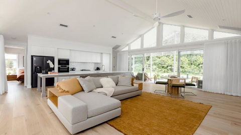 Resort Style Living With Pool, Tennis Court And Beach - Sunshine Coast Tourism 0