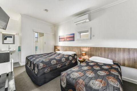 Rest Motels - Sunshine Coast Tourism 2