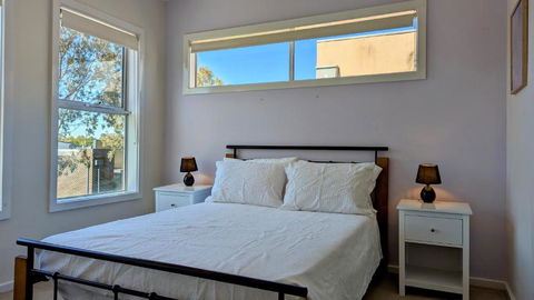 Retreat Townhouse Pentridge Village - Sunshine Coast Tourism 2