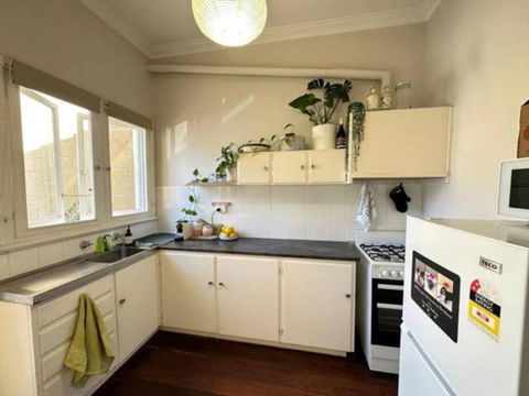 Retro Apt 6 Mins To Victoria Quay - Sunshine Coast Tourism 1