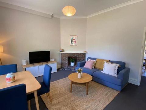 Retro Apt 6 Mins To Victoria Quay - Sunshine Coast Tourism 3