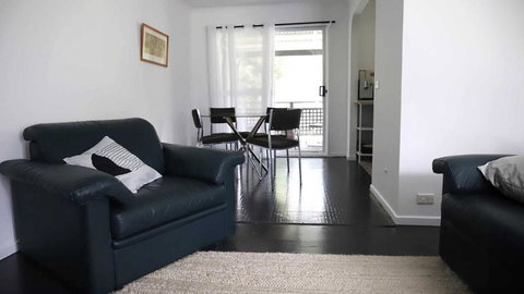 Retro Beach House - Macmasters Beach - Holiday Sunshine Coast 2