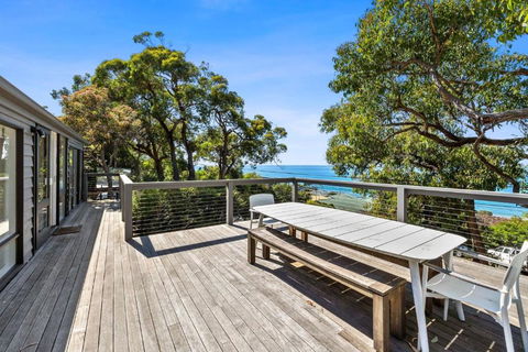 Retro Beach Vibes - Sunshine Coast Tourism 0