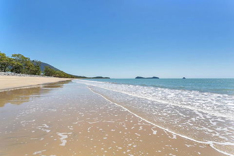 Ribbons Beachfront Apartments Clifton Beach - Sunshine Coast Tourism 2