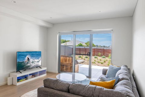 Ridgewaters Retreat - Sunshine Coast Tourism 0