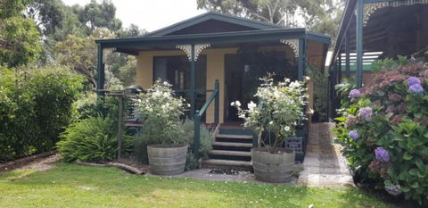 Ripplebrook Country Cottage - Sunshine Coast Tourism 1