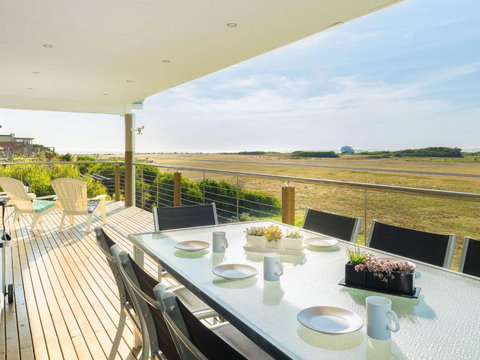 Riptide At Cape Woolamai - Sunshine Coast Tourism 0