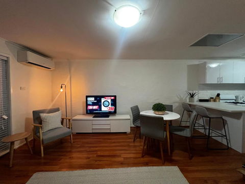 River End Unit Near Parkland - Sunshine Coast Tourism 0