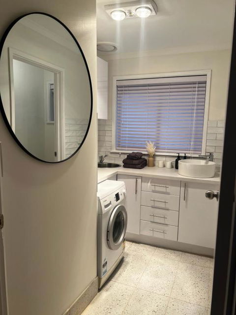 River End Unit Near Parkland - Sunshine Coast Tourism 1