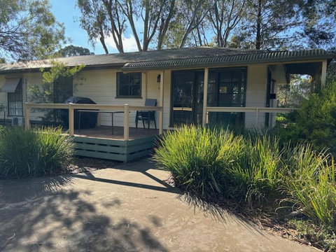 River Frontage Unit Moama - Sunshine Coast Tourism 0
