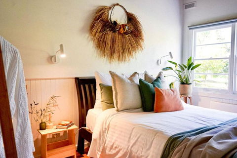 River Lea Cottage - Sunshine Coast Tourism 0