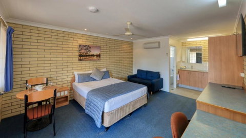 Riverland Motor Inn - Sunshine Coast Tourism 2