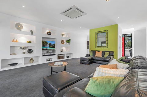 Riverlyne - Riverfront Holiday Home - Sunshine Coast Tourism 2