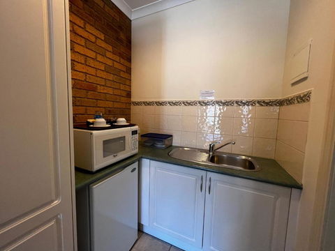 RiverPark Motel - Sunshine Coast Tourism 2
