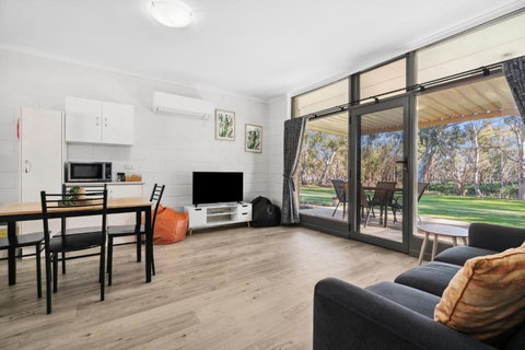 Riversands Rest Accommodation Paringa - Coobah Cottage - Holiday Sunshine Coast 2