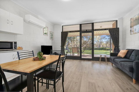 Riversands Rest Accommodation Paringa - Coobah Cottage - Holiday Sunshine Coast 1