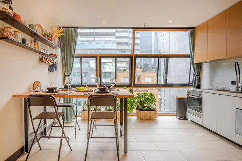 Riverside Apartment Melbourne CBD - Holiday Sunshine Coast 0