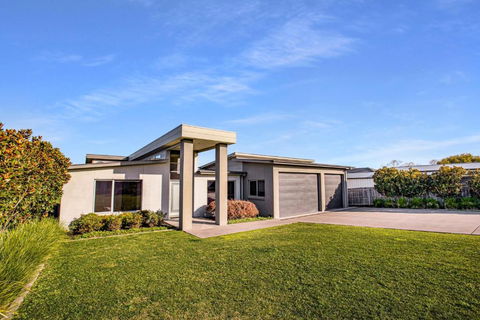 Riverside Haven - Sunshine Coast Tourism 2