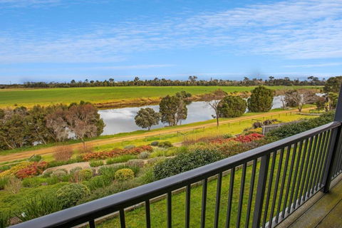 Riverside Haven - Sunshine Coast Tourism 3